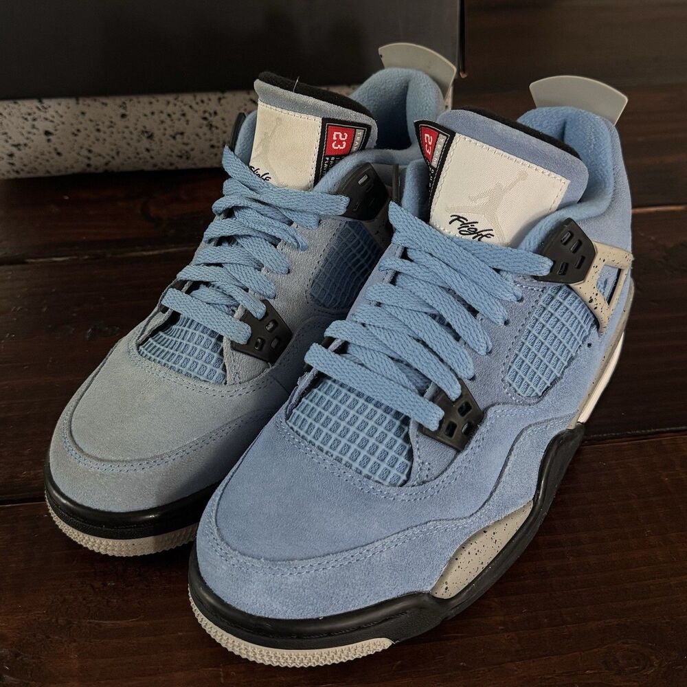 Air Jordan 4 Retro UNC University Blue (GS) Shoes - Picture 2 of 9